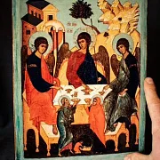 Икона "Троица Ветхозаветная" в подарок — фотография 2