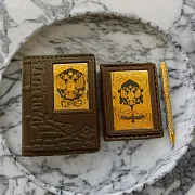 На память: Набор «Ежедневник, автодокументы, ручка» — фотография 1