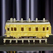 Сувенир «Вагон» с позолотой и никелированием — оригинальный подарок — фотография 1