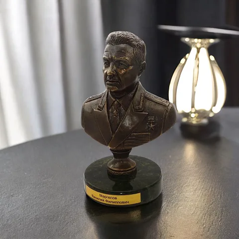 Подарочный бронзовый бюст «Маргелов В.Ф.(Командующий ВДВ)»